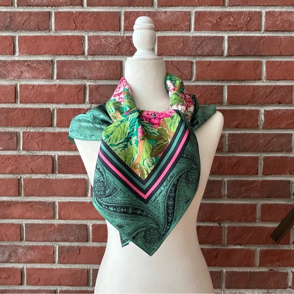 •Oscar De La Renta Silk Floral Signed Scarf Vintage Made in Japan 35”x35” - Picture 13 of 16